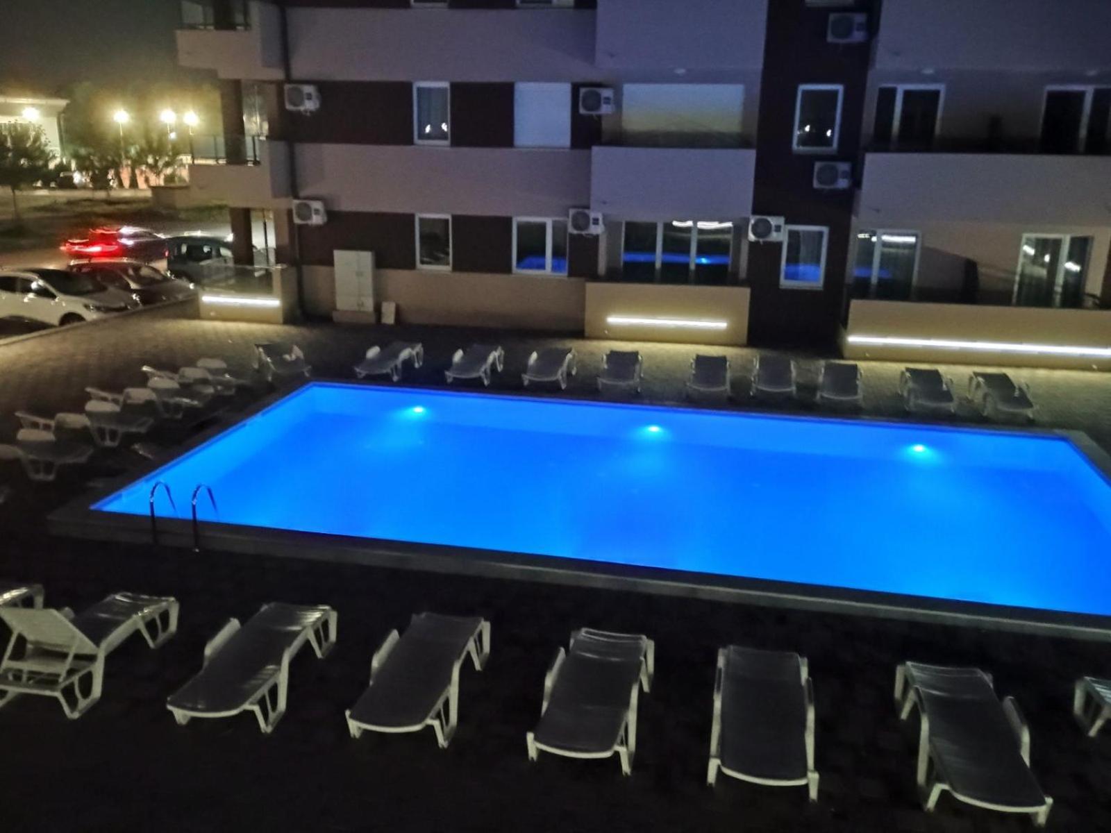 Apartment With Pool Veliko Gradište Buitenkant foto