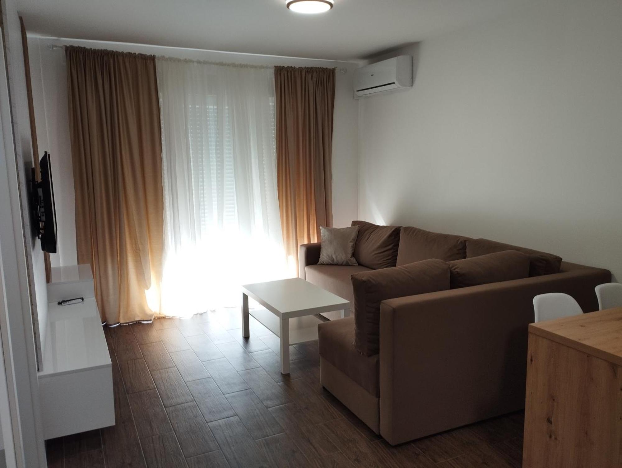 Apartment With Pool Veliko Gradište Buitenkant foto